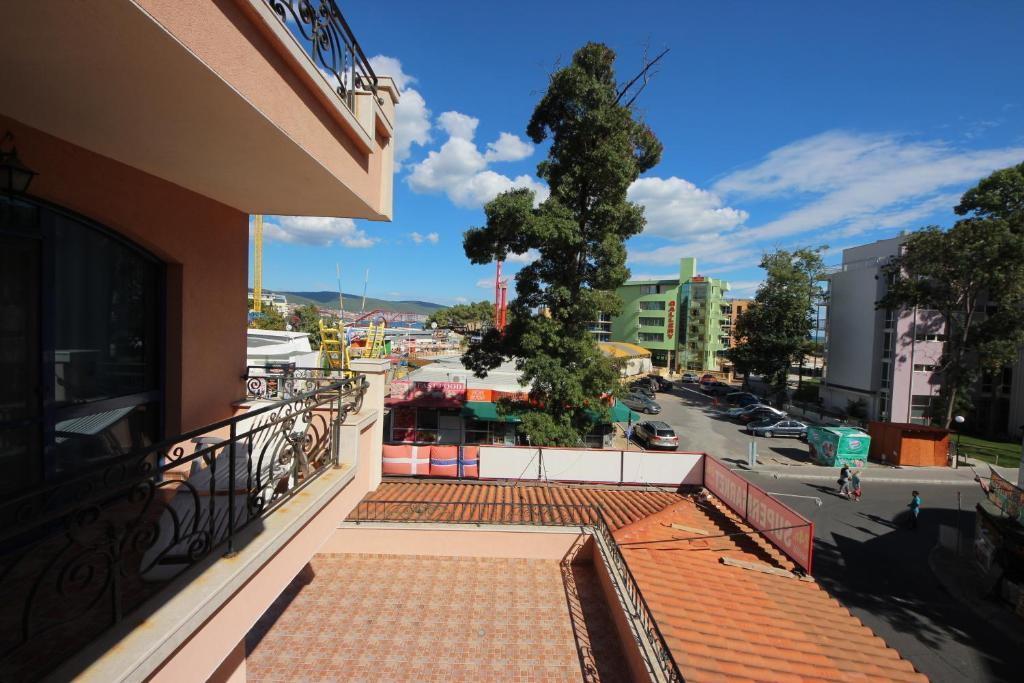 Menada Villa Bonita Apartments Sunny Beach Exterior foto