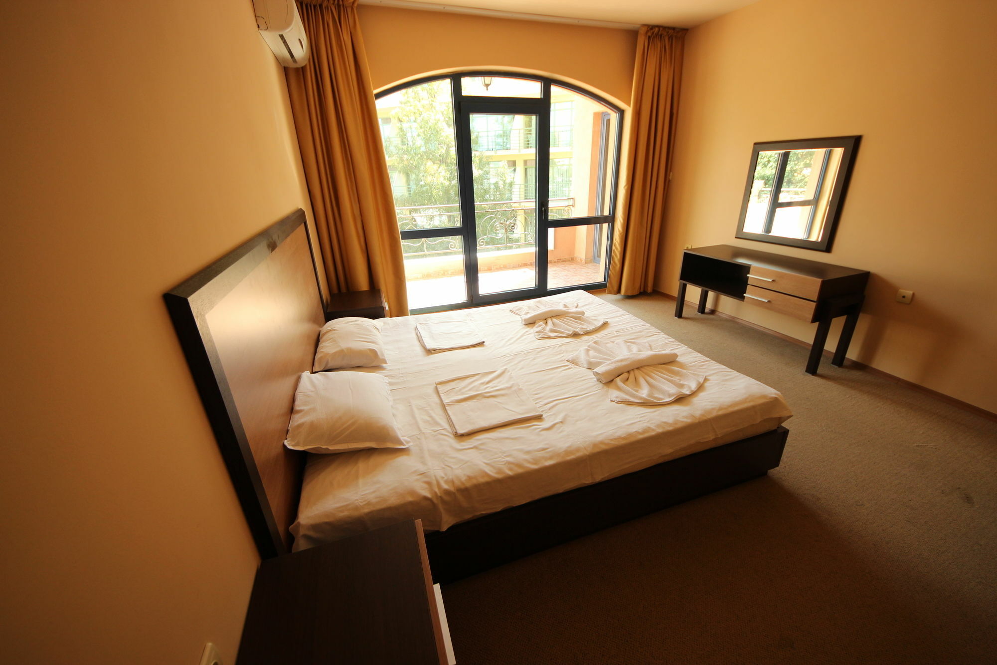 Menada Villa Bonita Apartments Sunny Beach Exterior foto
